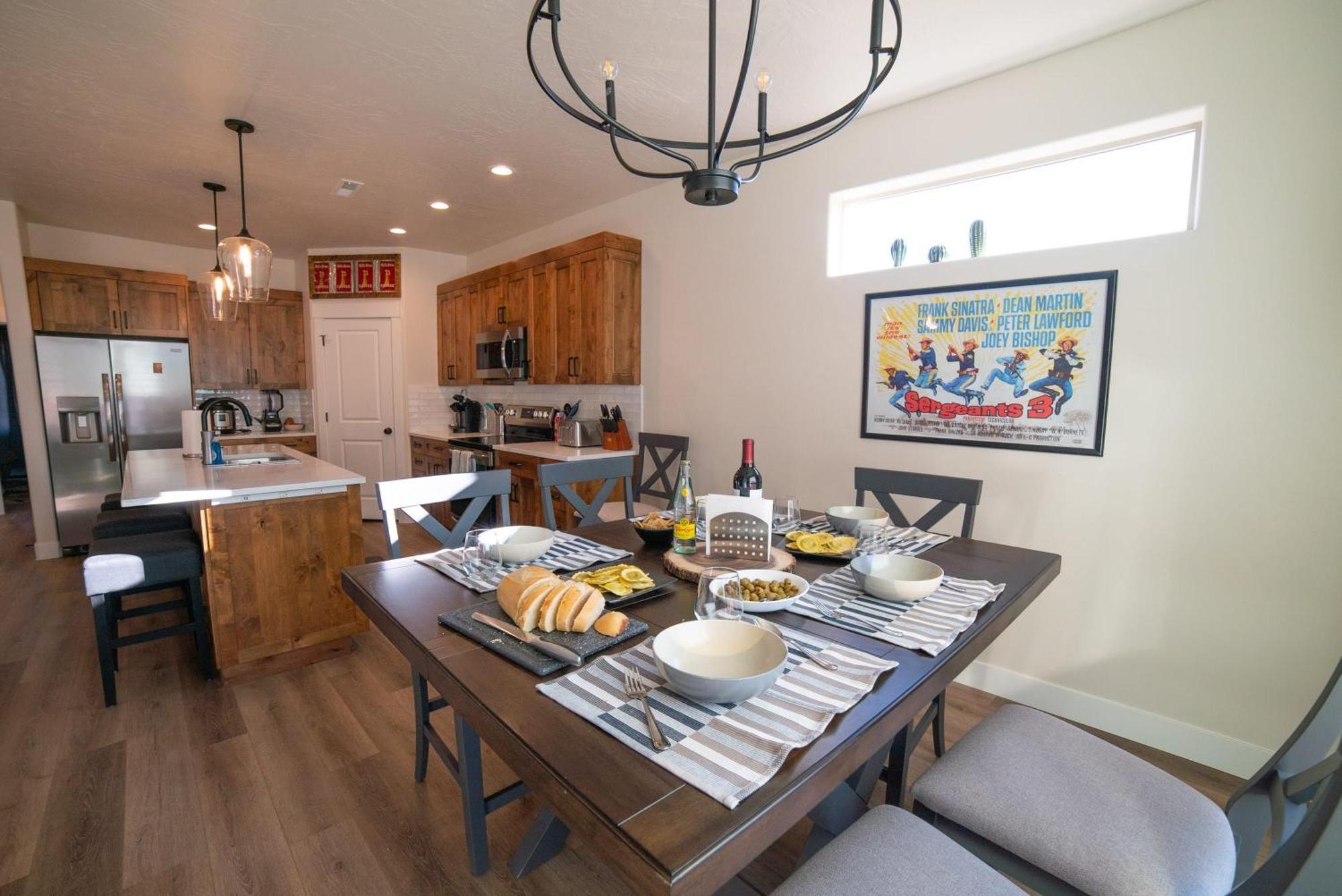 Hollywood Hangout - New West Properties Kanab Exterior foto