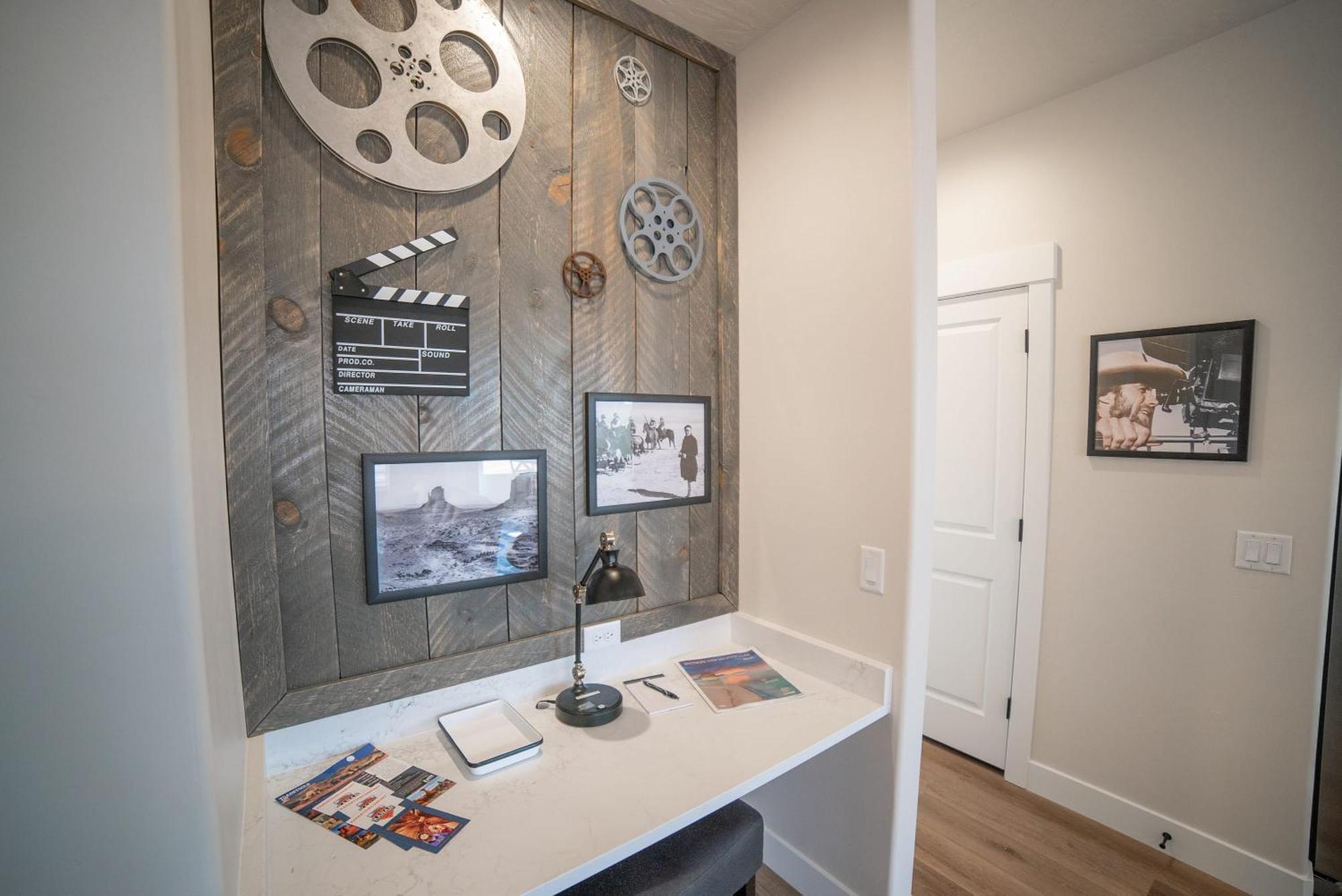 Hollywood Hangout - New West Properties Kanab Exterior foto